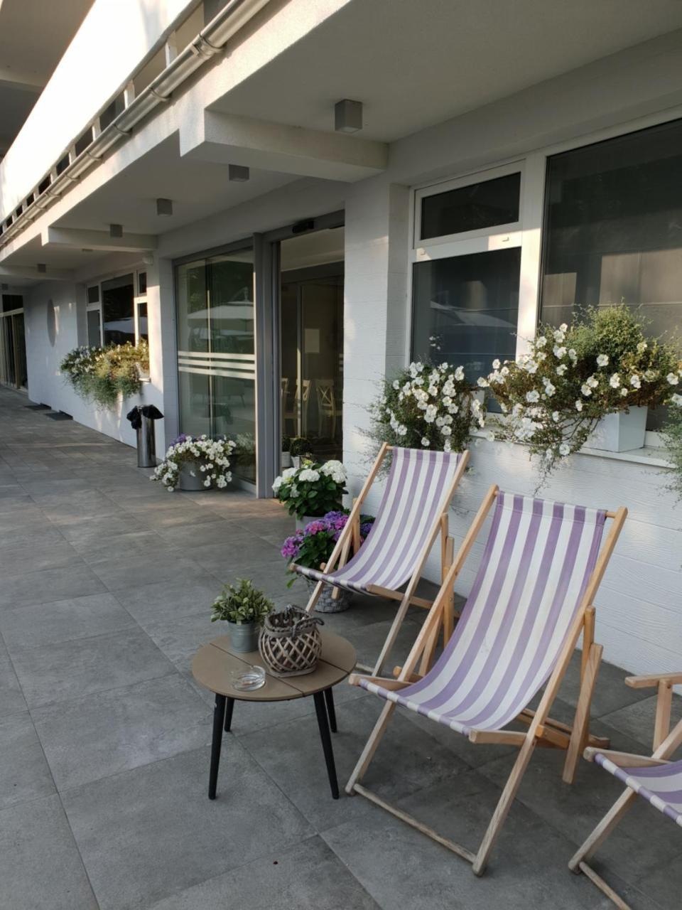 Aparthotel Blekitny Zagiel Gdynia Exterior foto